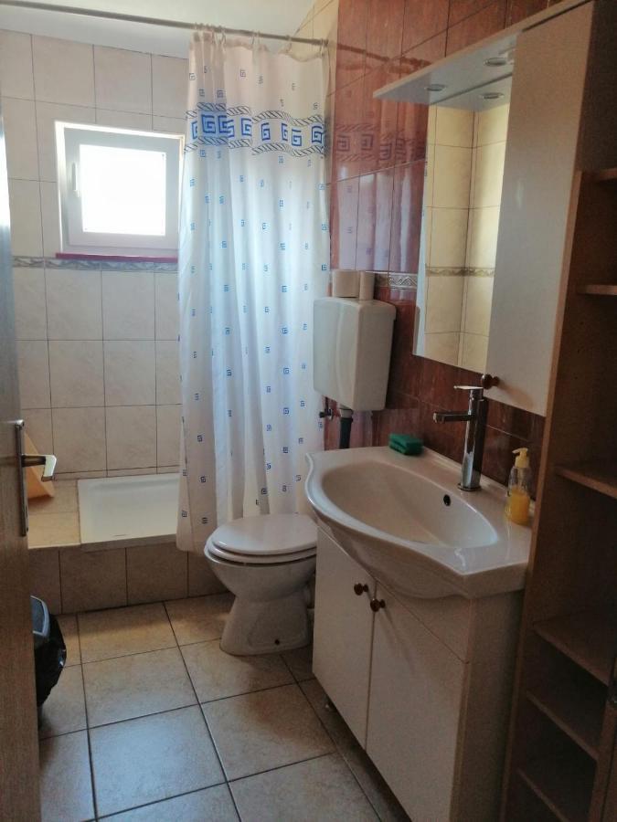 Apartmani Trupeljak Mandre Exterior photo