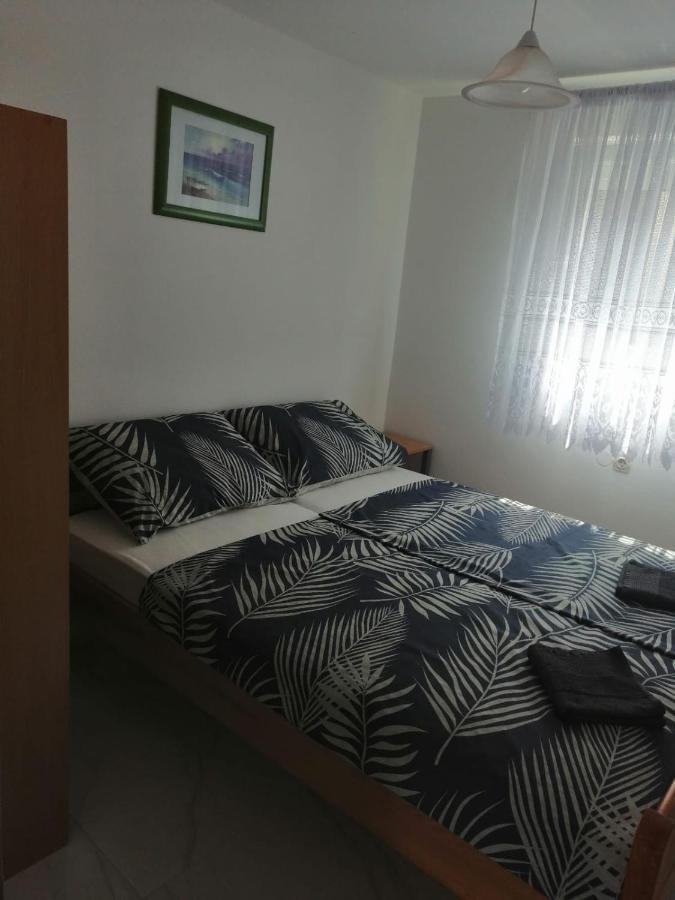 Apartmani Trupeljak Mandre Exterior photo