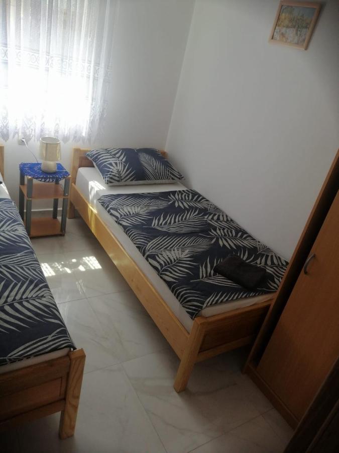 Apartmani Trupeljak Mandre Exterior photo