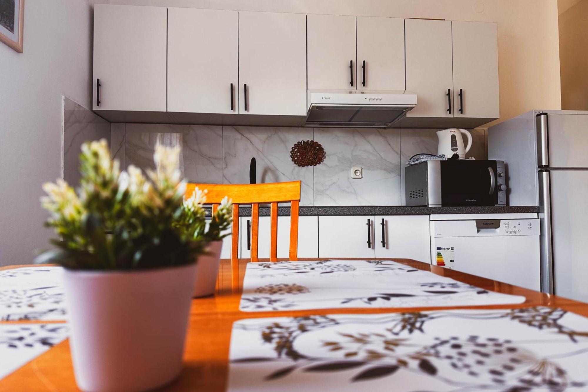 Apartmani Trupeljak Mandre Exterior photo